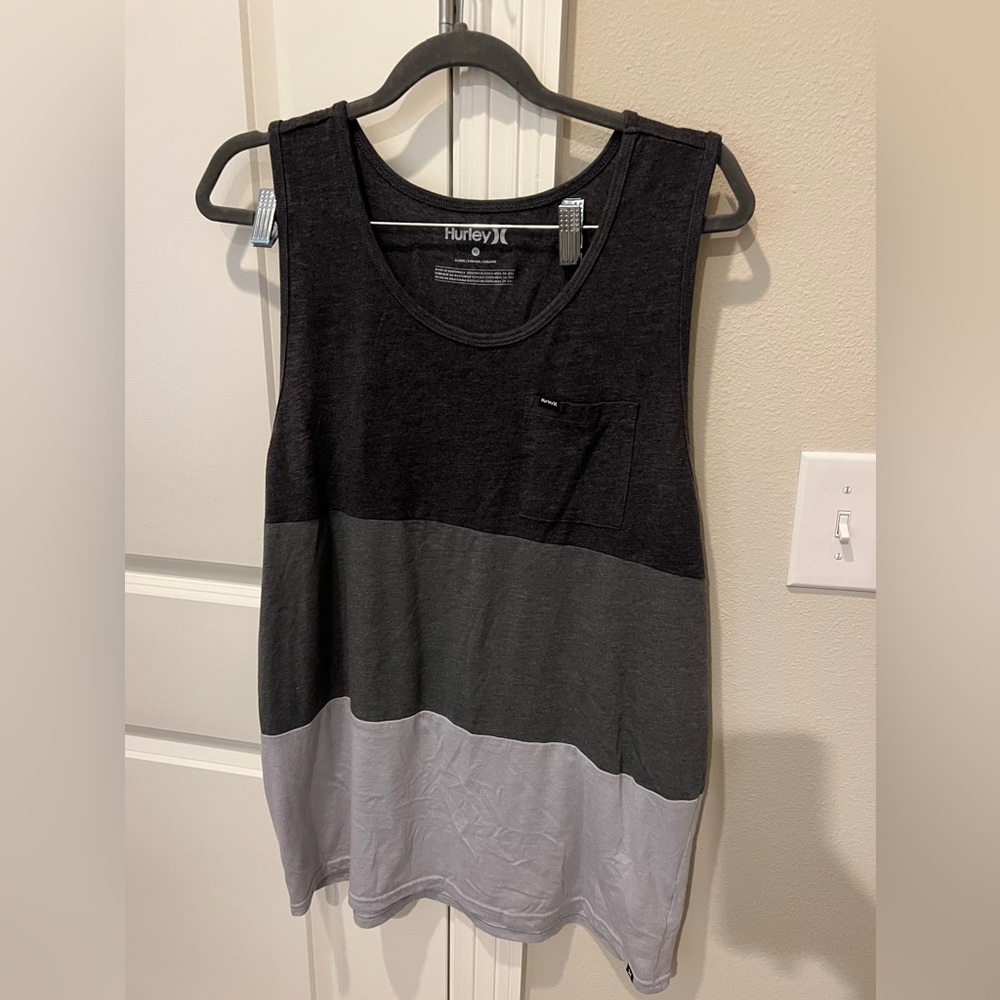 Hurley tank. XL